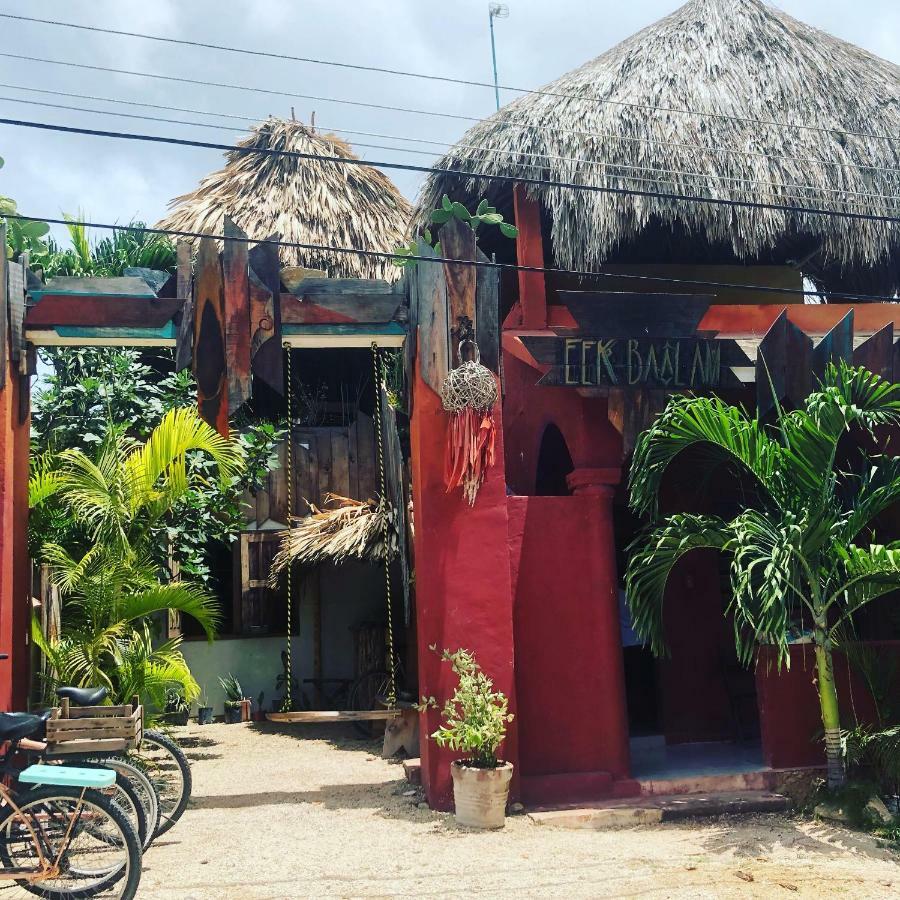 Black Jaguar Hostel باكالار المظهر الخارجي الصورة
