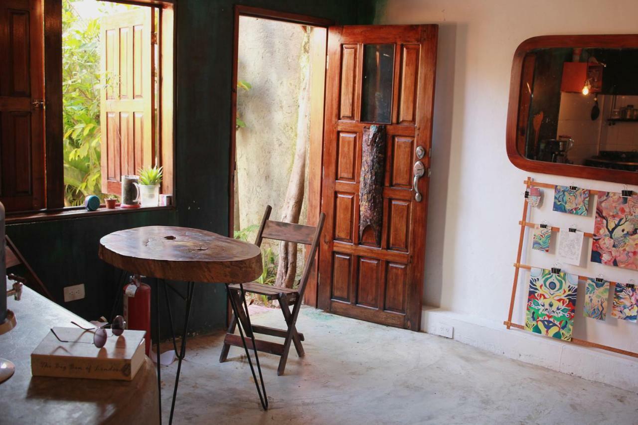 Black Jaguar Hostel باكالار المظهر الخارجي الصورة