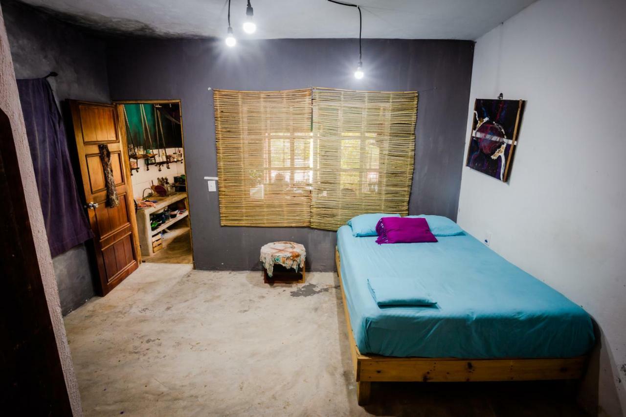 Black Jaguar Hostel باكالار المظهر الخارجي الصورة
