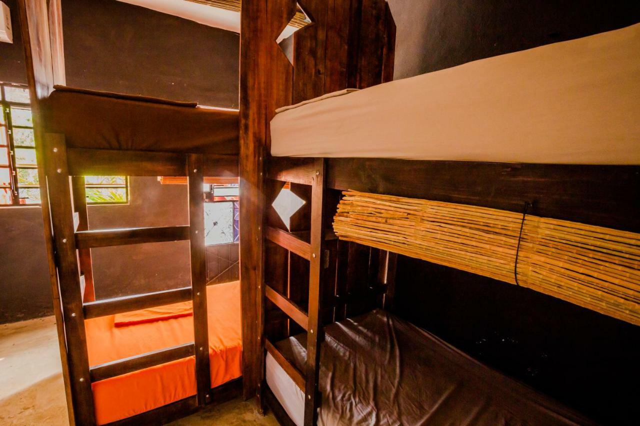 Black Jaguar Hostel باكالار المظهر الخارجي الصورة