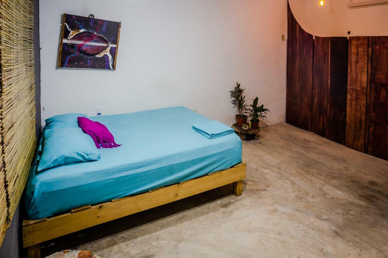 Black Jaguar Hostel باكالار المظهر الخارجي الصورة